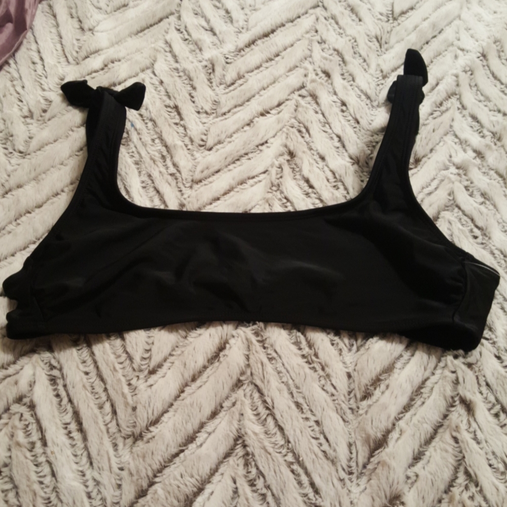 Bikini Top. NEW. Never Worn.